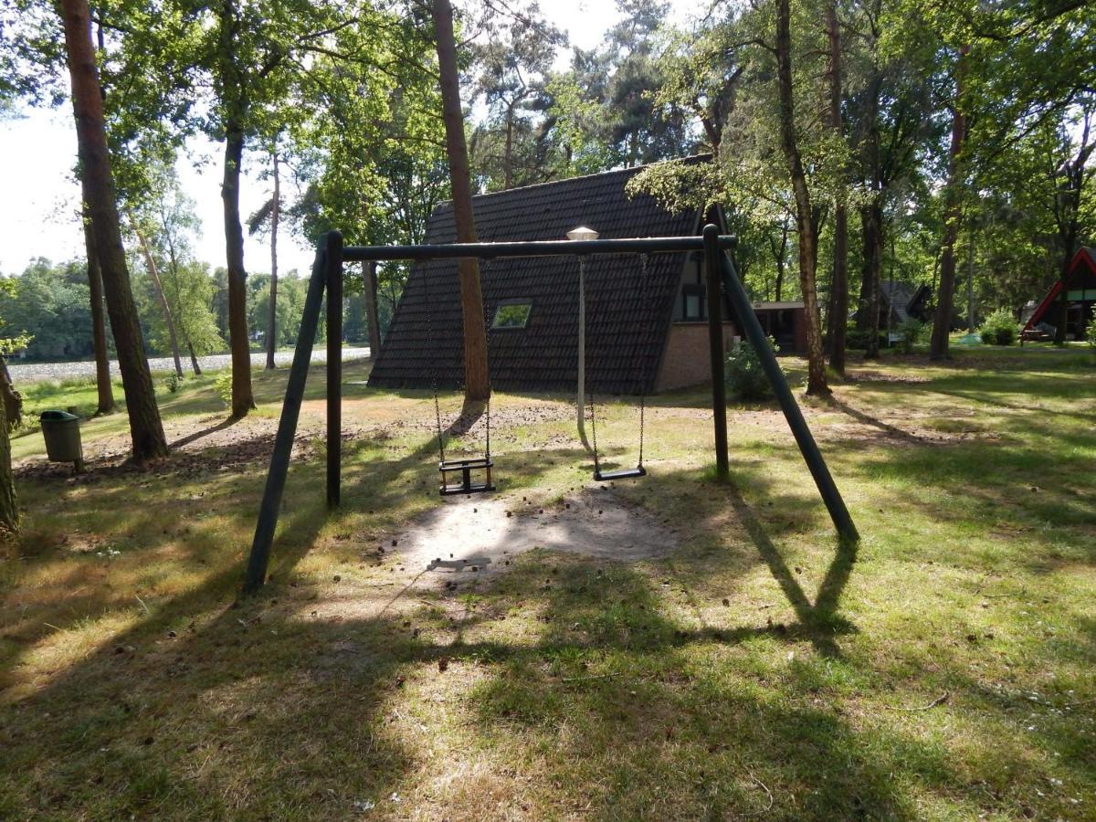 Lovely Holiday Home In Limburg Amid Lush Forest Stramproy Exterior photo