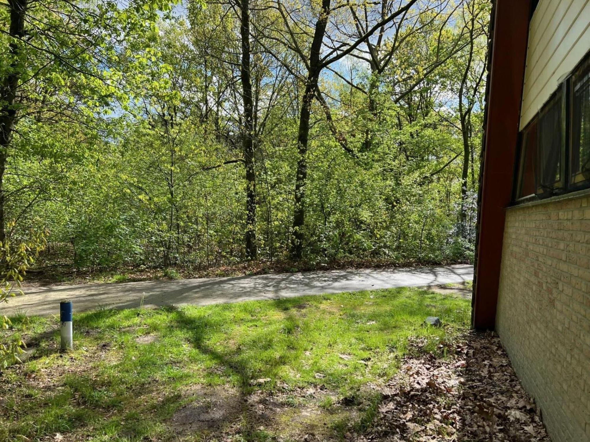 Lovely Holiday Home In Limburg Amid Lush Forest Stramproy Exterior photo